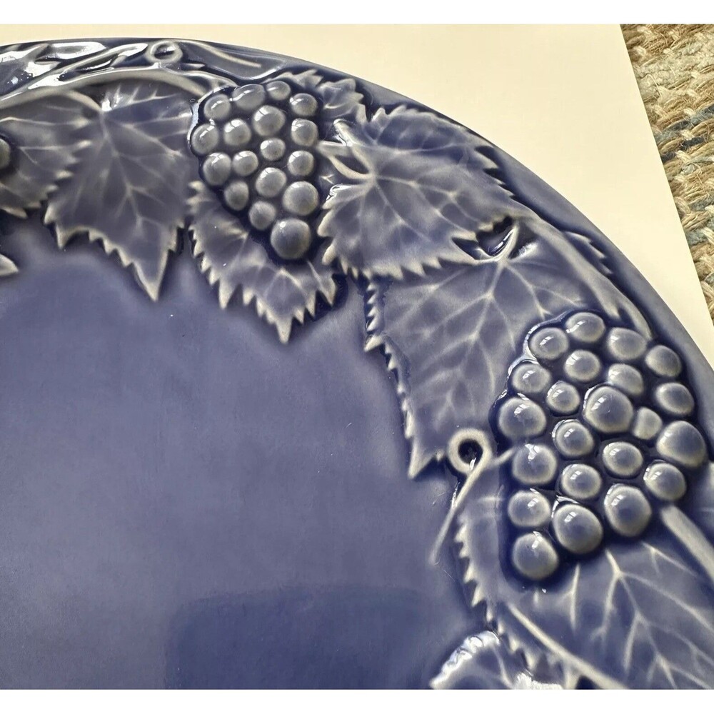 Set Of 2 Bordallo Pinheiro Cobalt Blue Grapes, Vine, Leaves 9.4” Luncheon Plates - Picture 4 of 15